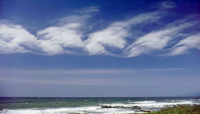 سحابة «كلفن هيلمهولتز» تشبه أمواج البحر