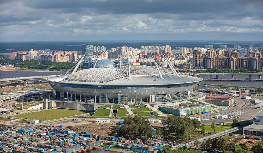 ملعب زينيت أرينا-كريستوفسكي- سانت بطرسبورغ-روسيا، ويتسع لـ 68 ألف متفرج