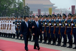 نتنياهو يزور الصين عام 2013