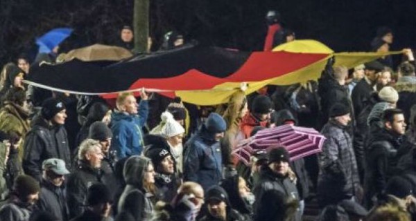 المانيا تظاهرة ضد الاسلام