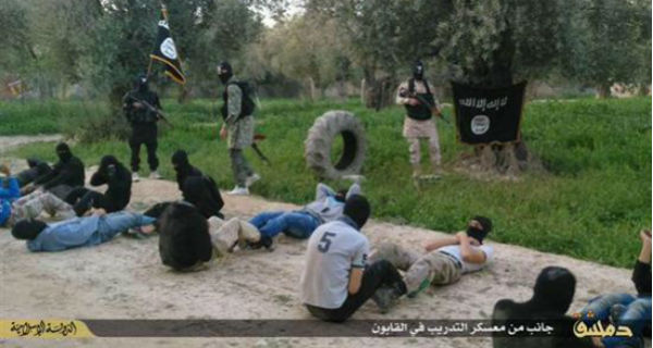 صورة وزعها "داعش" أمس لمعسكر تدريب في القابون