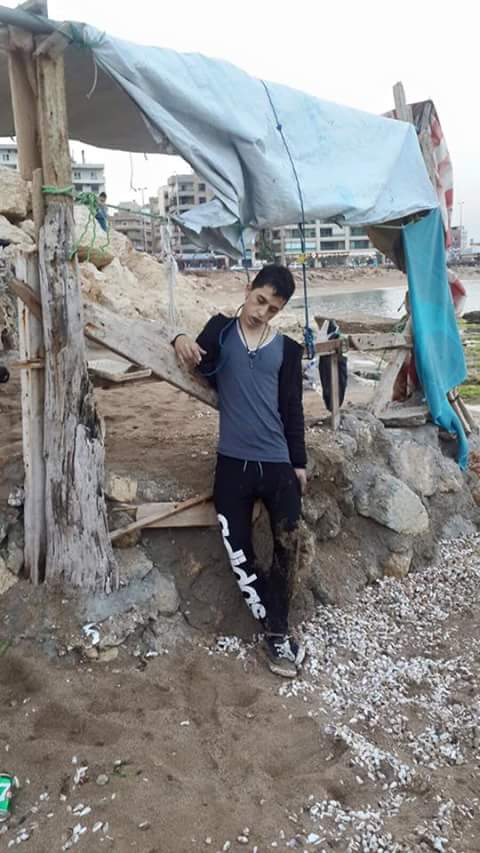 المراهق السوري الذي عثر عليه مشنوقاً في الميناء