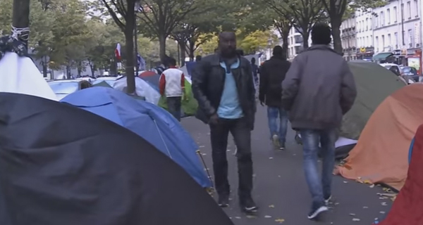 مخيم كاليه للاجئين فرنسا