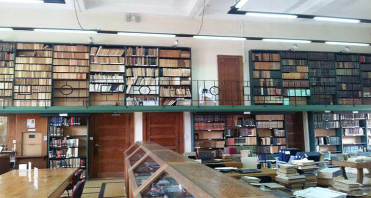 المكتبة الشرقية تابعة لجامعة القديس يوسف الأشرفية
