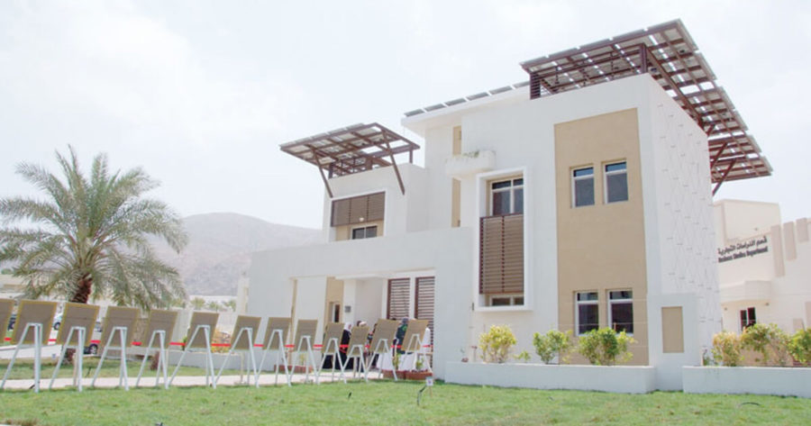 الواح الطاقة الشمسية للمنازل في سلطنة عمان