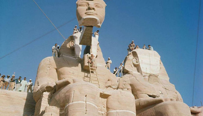 عملية نقل معبد أبو سمبل في مصر