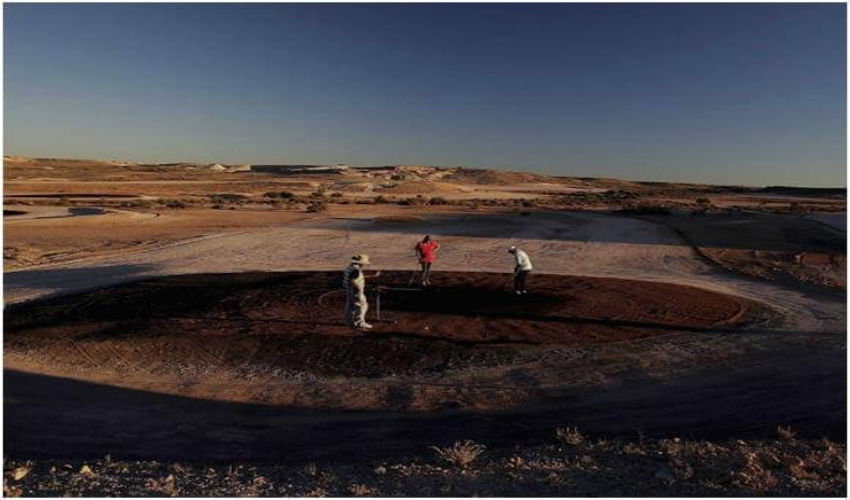 رياضة الجولف في «كوبر بيدي» الصحراوية