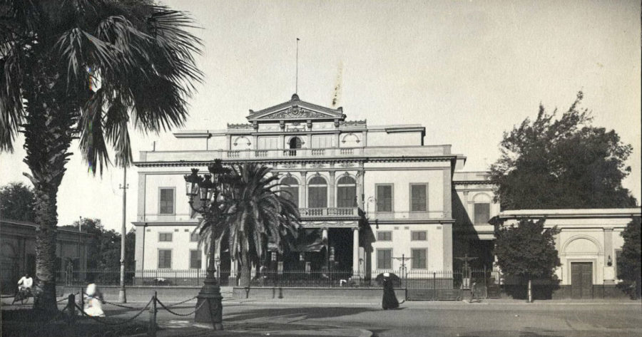 الأوبرا الخديوية في القاهرة عام 1871