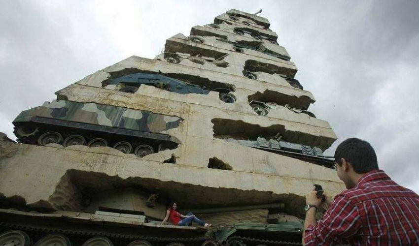 النصب التذكاري الضخم «الأمل من أجل السلام في لبنان»-اليرزة