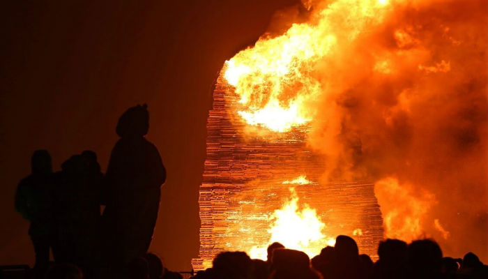 مهرجان أكبر شعلة نار في هولندا