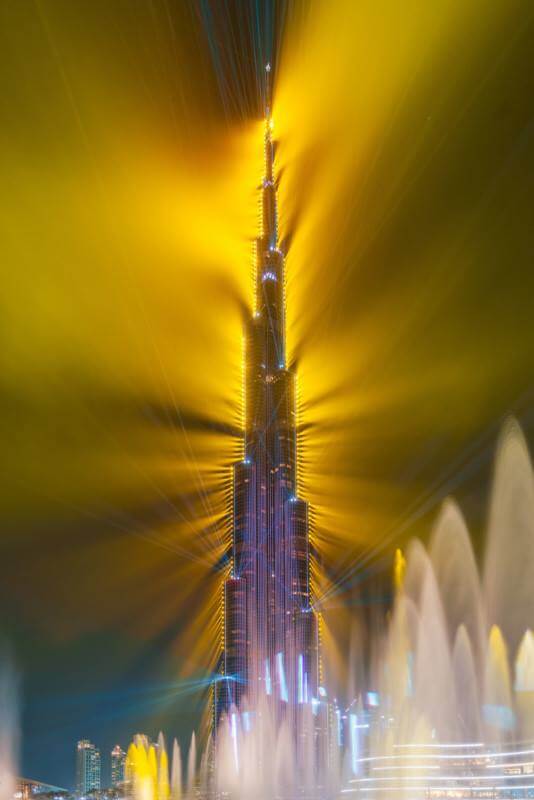 عرض الليزر في برج خليفة-دبي