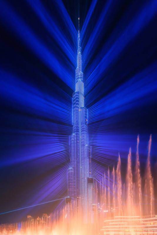 عرض الليزر في برج خليفة
