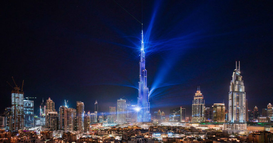 عرض الليزر في برج خليفة في دبي