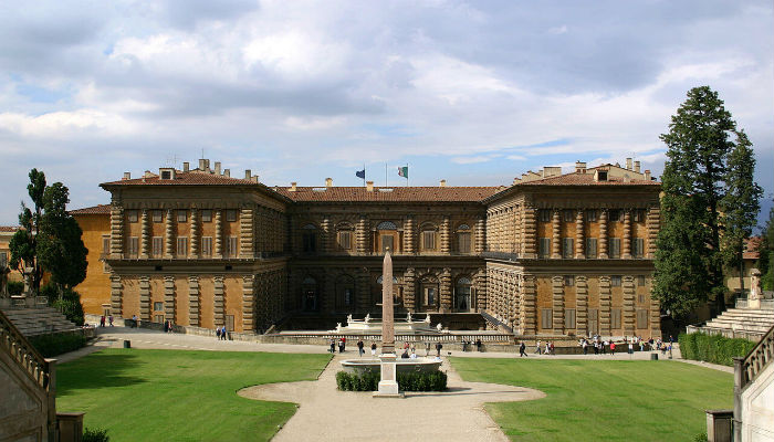 قصر بيتي في فلورنسا عاصمة إقليم توسكانا في إيطاليا