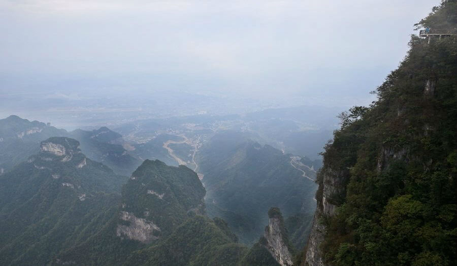 «منتزه زانغجياجي الوطني» في الصين