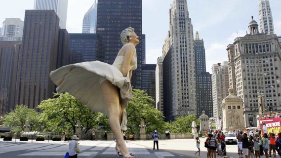 تمثال مارلين مونرو