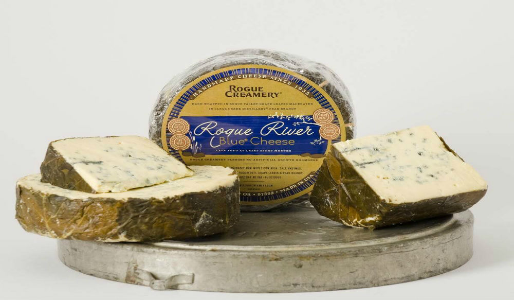 جبنة «Rogue River Blue» بسعر بين 88 إلى 110 دولارات للكيلوغرام، فاز هذا النوع من الجبن بجوائز عدة في ولاية أوريغون الأميركية، كما يصنع هذا الجبن في فصل الخريف من حليب الأبقار و يتم تغليفه بأوراق العنب المنقوعة في البراندي، كما تمنحه العروق الزرقاء بعض من طعم البندق التي تجعله يتجمد عند تعتيقه.