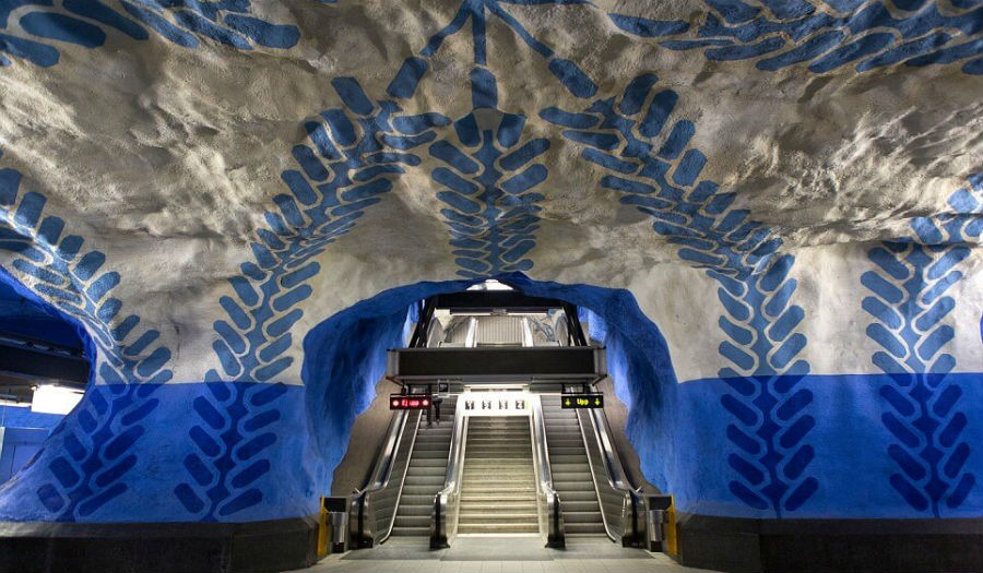 الرسومات المتميزة لمترو «ستوكهولم» في السويد تحت الأرض