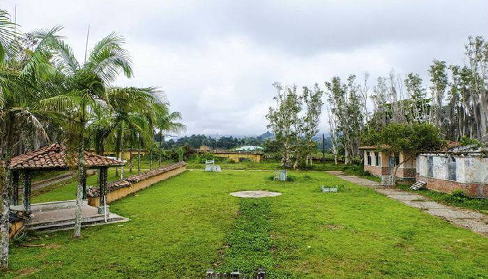  حديقة قصر "بابلو إسكوبار" في كولومبيا