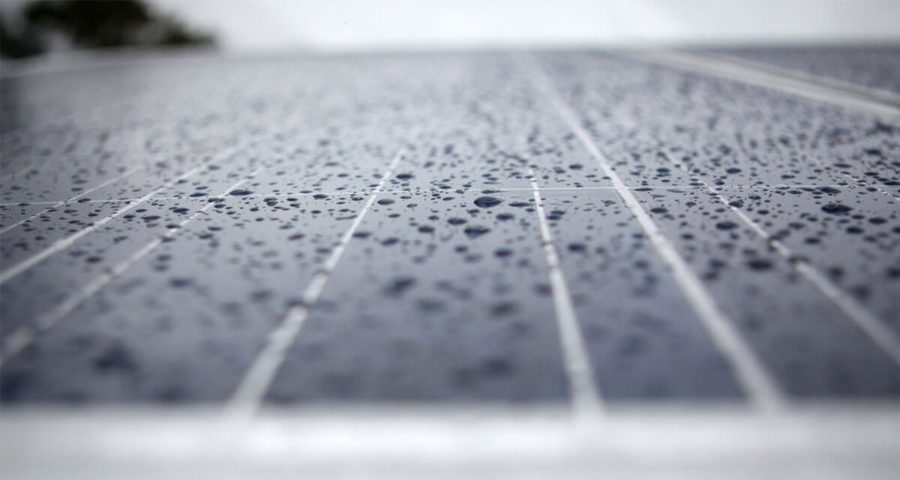 خلايا شمسية لتوليد الطاقة من قطرات المياه