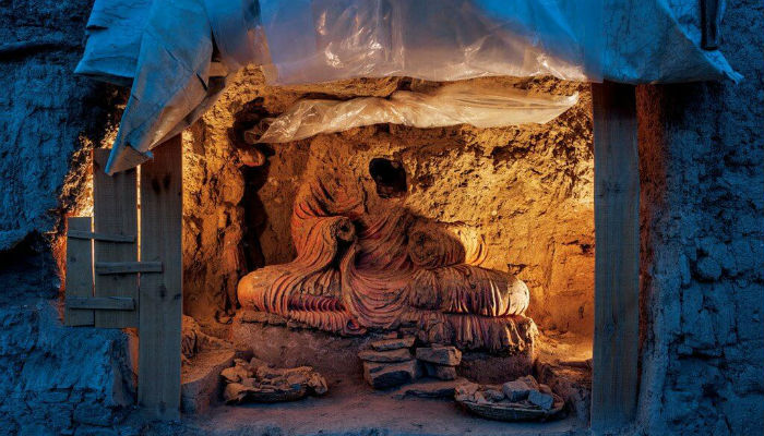 أحد التماثيل البوذية في «مس عينك» أفغانستان