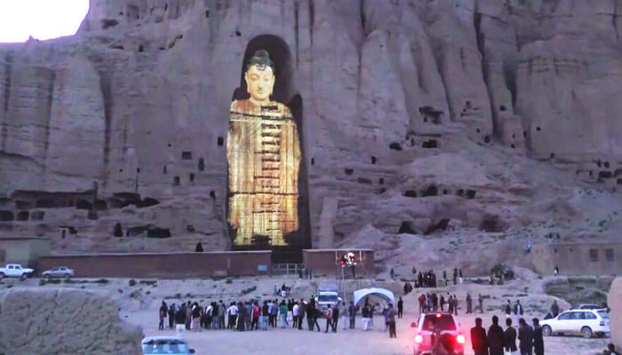 اليونسكو تحيي تمثالي بوذا المدمرين في أفغانستان