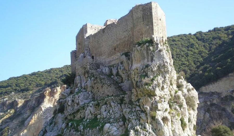القلعة الصليبية في المسيلحة بالبترون