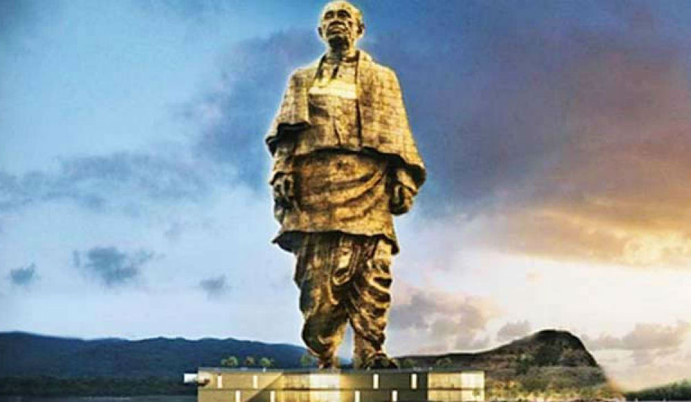 أطول تمثال في العالم للسياسي «ساردار فالابهاي باتل» في الهند