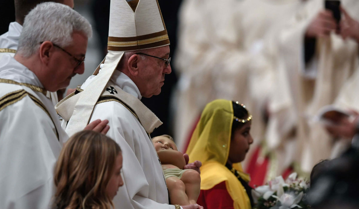 قدّاس في الفاتيكان يرأسه "البابا فرنسيس" إحتفالاً بعيد الميلاد المجيد