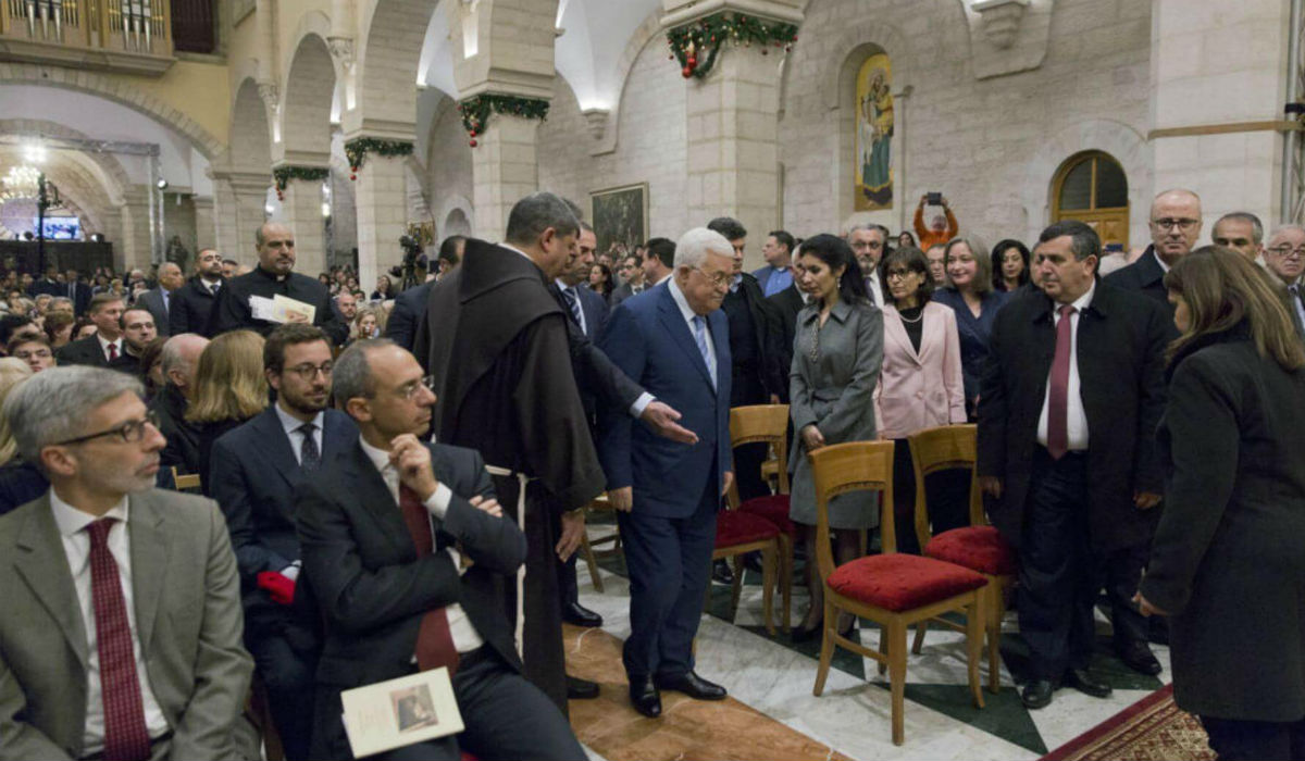 إحتفالات عيد الميلاد بحضور الرئيس "محمود عباس" في كنيسة بيت لحم في فلسطين.