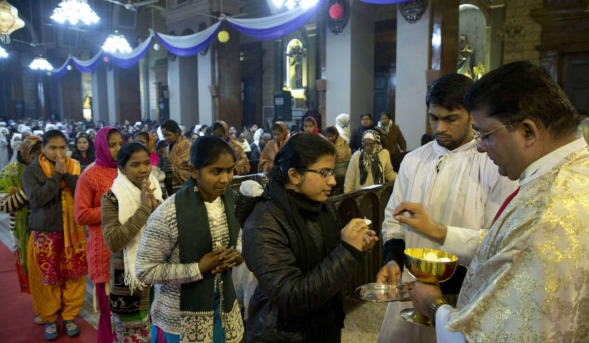 إحتفالات عيد الميلاد في كنيسة-الهند.