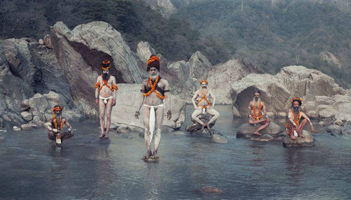 "رهبان نهر الغانج" في هاريدوار-الهند