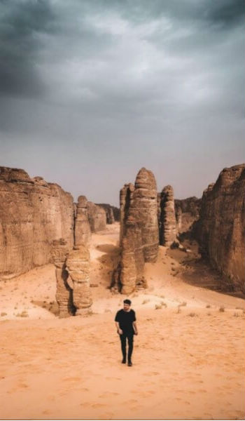 المصور "Gab Scanu" يتجول في منطقة "العلا" في صحراء السعودية.