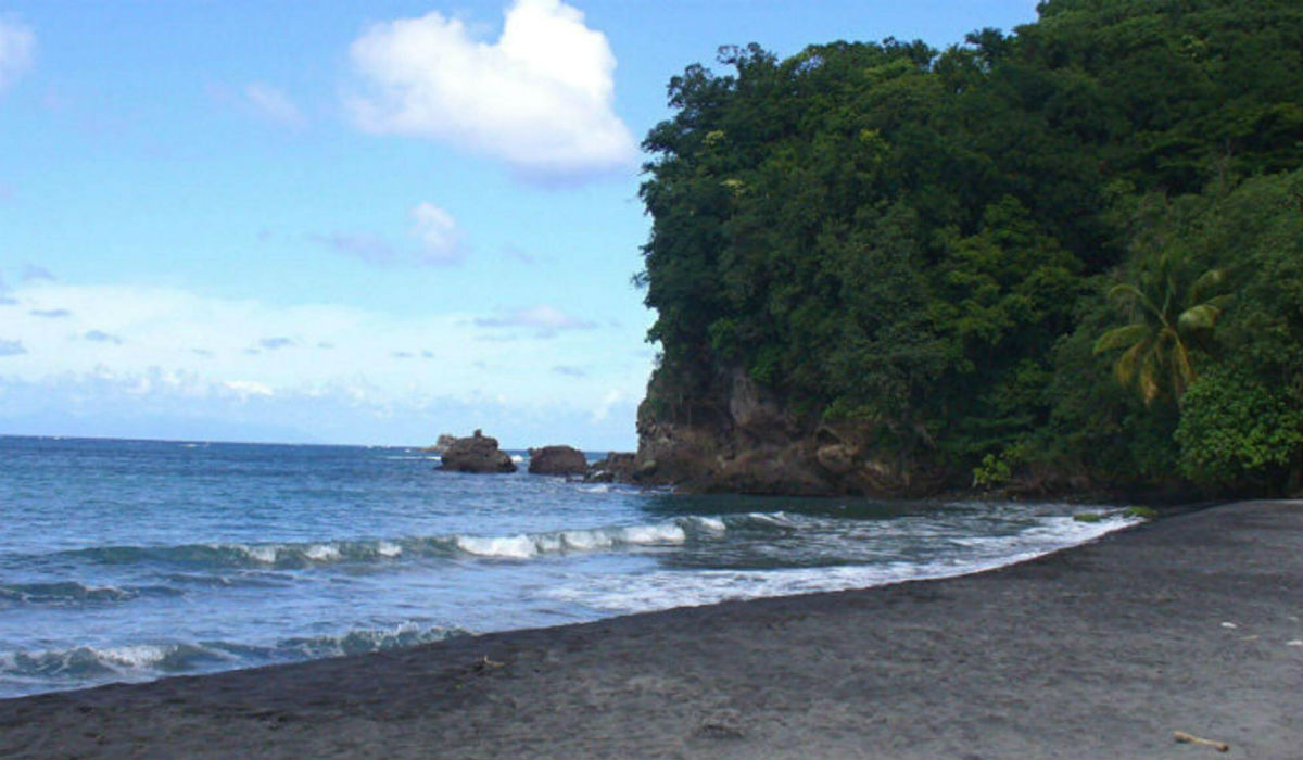 شاطئ "أنس سيرون" في إحدى جزر الكاريبي.