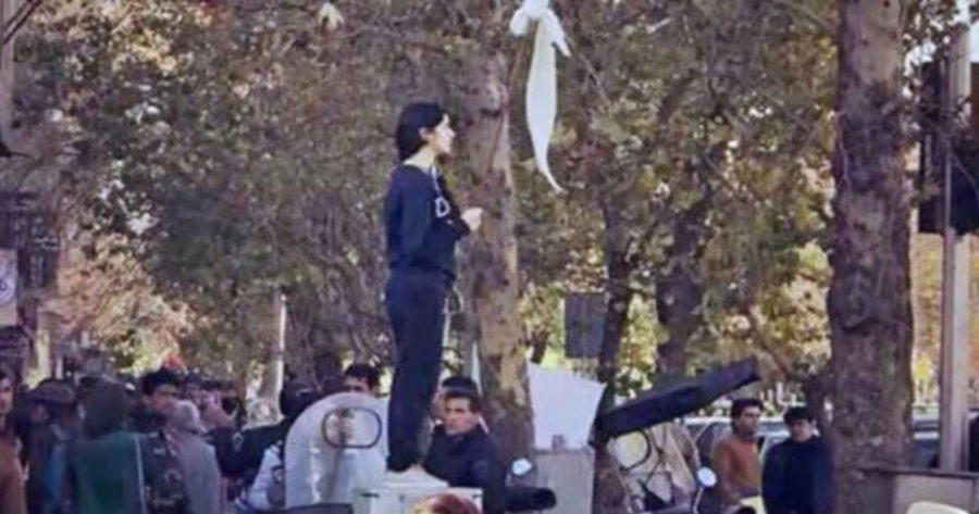 الناشطة الايرانية فيدا