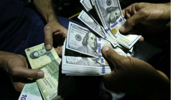 بنهاية شهر نيسان كان تجار العملة يحولون الدولار بـ143 ألف ريال.
