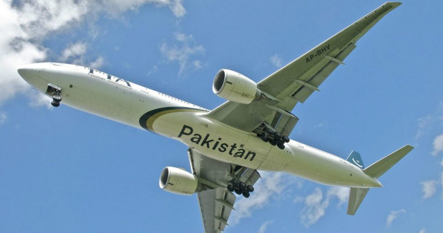 طائرة باكستانية