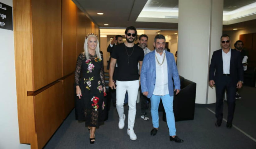 النجم التركي بوراك أوزجفيت وأصحاب محلات جينز ساينتشر في بيروت
