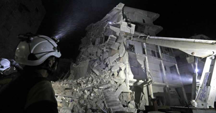 مبنى مدمر عبر غارة في اريحا - سوريا