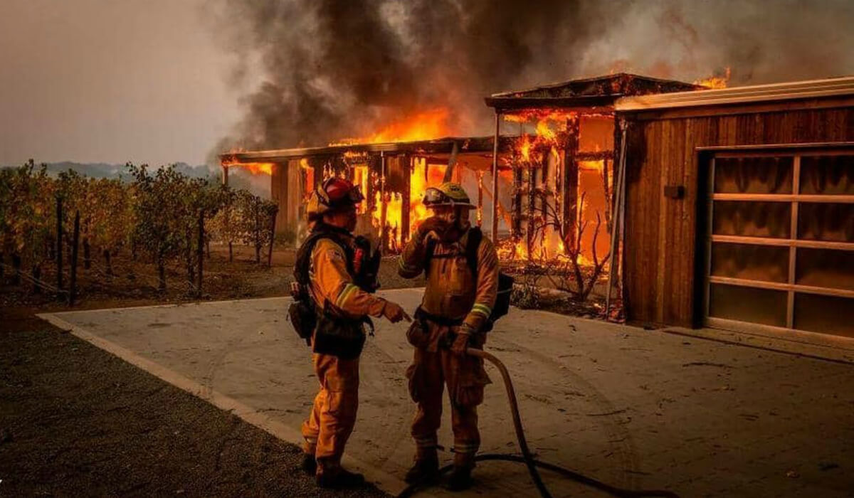 حريق كاليفورنيا هو الأسوأ من بين أكثر من 10 حرائق كبرى حطمت ودمرت قرابة 400 مبنى
