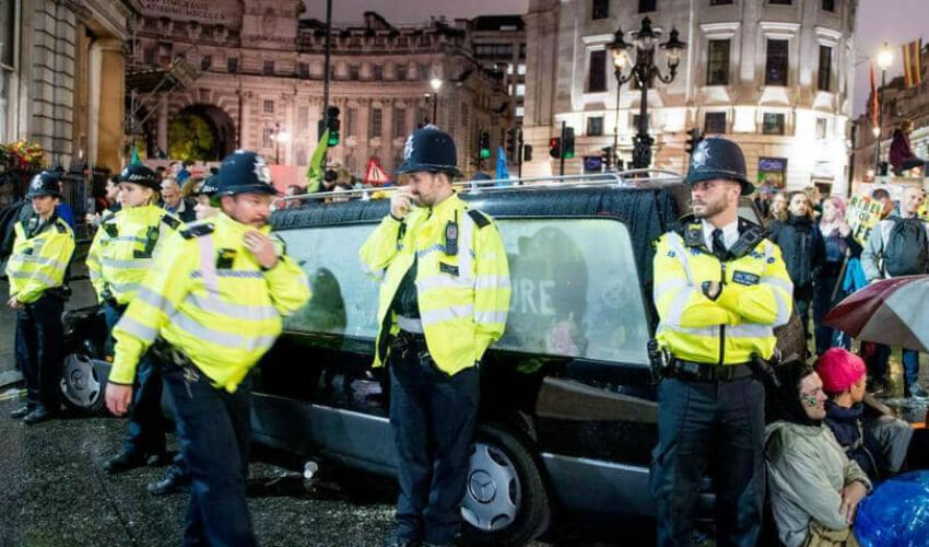 اعتقلت شرطة لندن 319 شخصاً أثناء الاحتجاجات