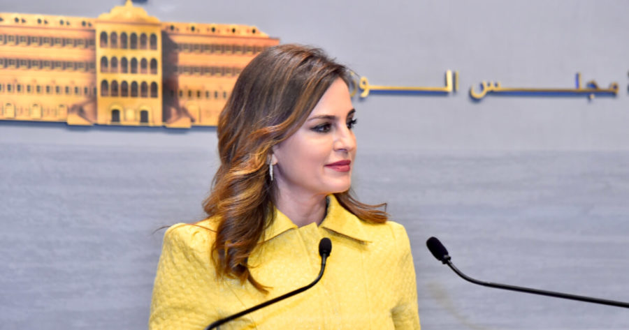 منال عبدالصمد وزيرة الاعلام