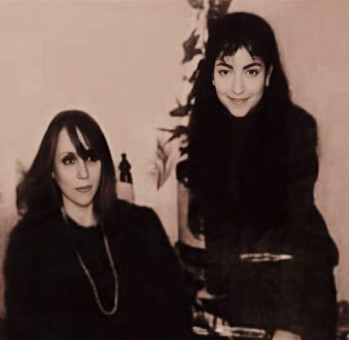 صورة السيدة فيروز مع الفنانة السورية أمل عرفة
