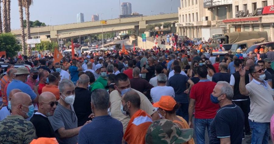 مناصرو التيار مظاهرة قصر بعبدا