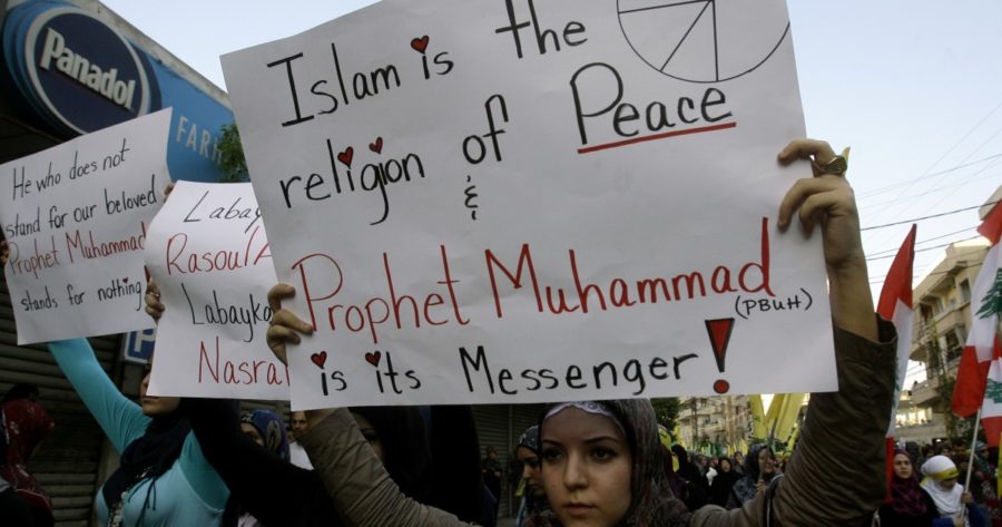 تظاهرات رفضا للاساءة للنبي محمد