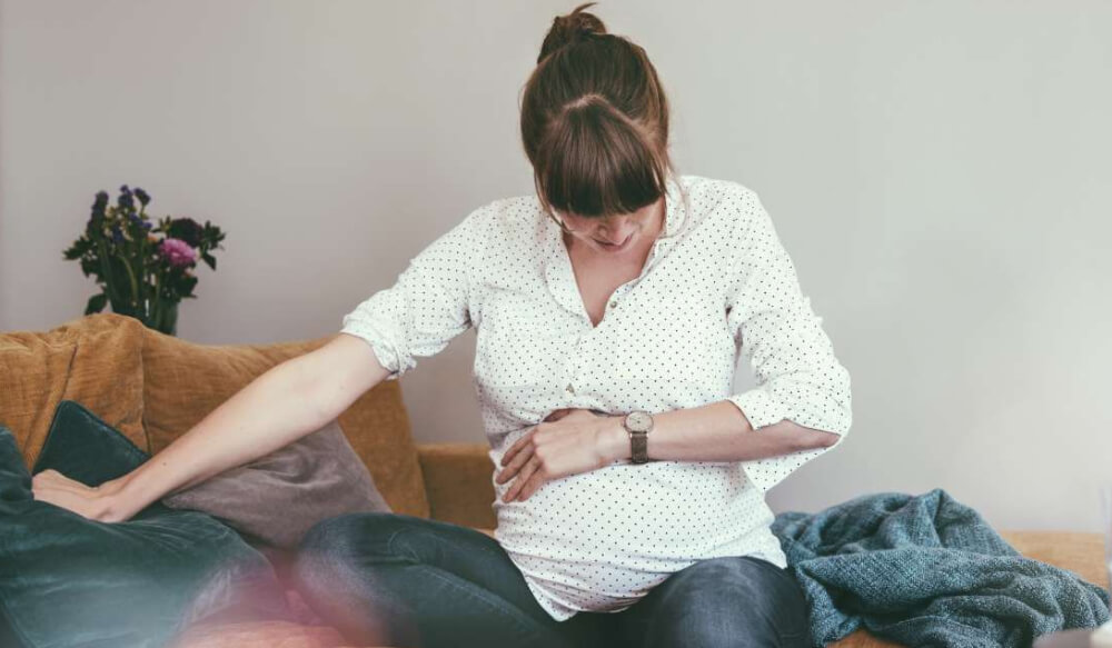 أعراض الولادة المبكرة في الشهر التاسع من الحمل