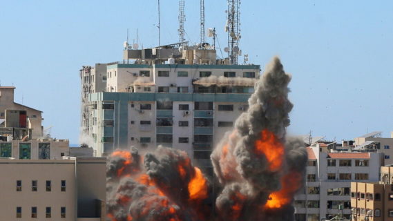 القصف مستمر على غزة