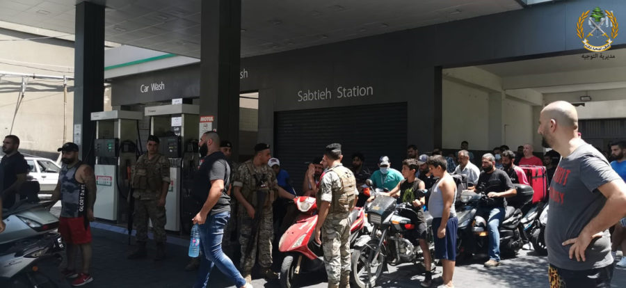 مداهمات الجيش متمرة