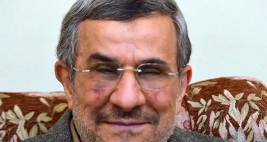أحمدي نجاد مع كدمات