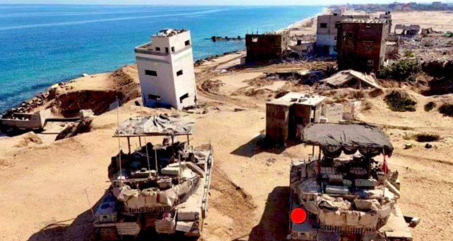دبابات الجيش الإسرائيلي على ساحل رفح